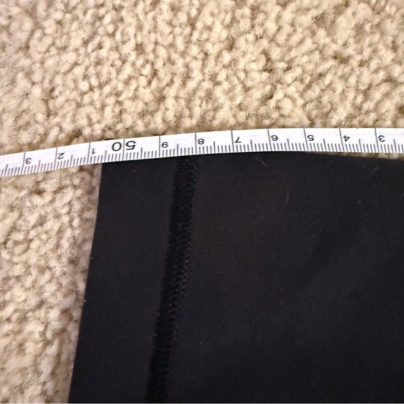 Lululemon Athletica Black Cropped Leggings with Blue Waistband - Picture 8 of 9